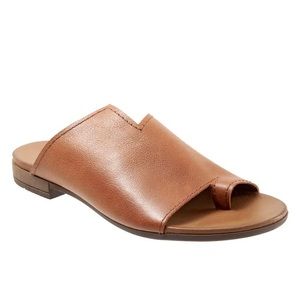 Bueno Leather Sandals